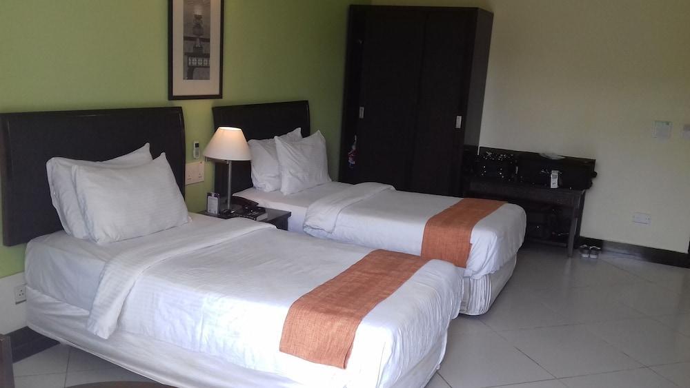 Living By Seasons, Goa Hotel 4*