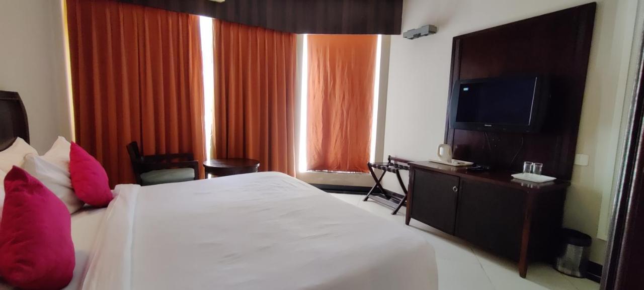 Hotel Living By Seasons, Goa