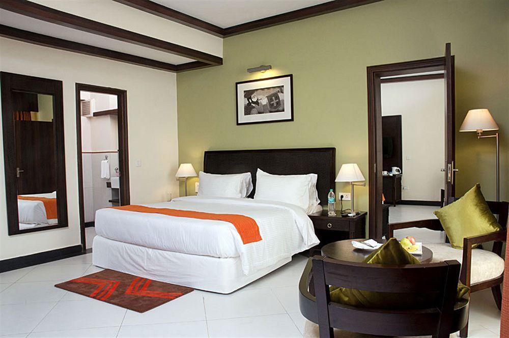 Hotel Living By Seasons, Goa 4*