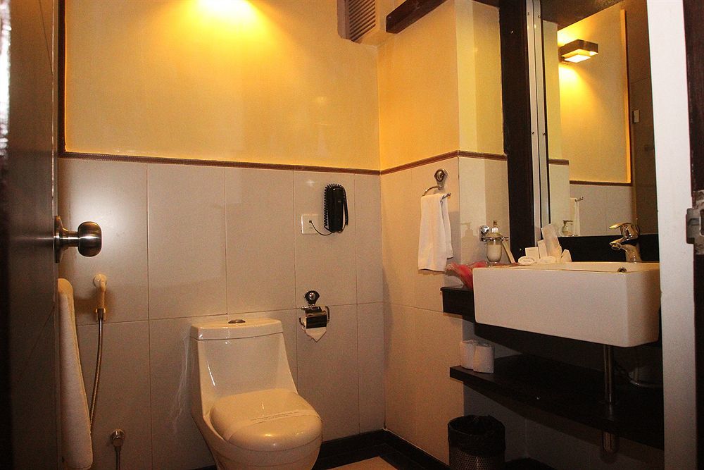 Hotel Living By Seasons, Goa 4*